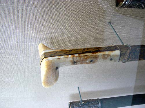 Exemple de poignée de yatagan, musée de Solingen