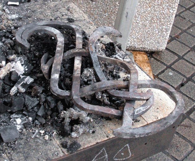 Pièce centrale du fronton , en cours